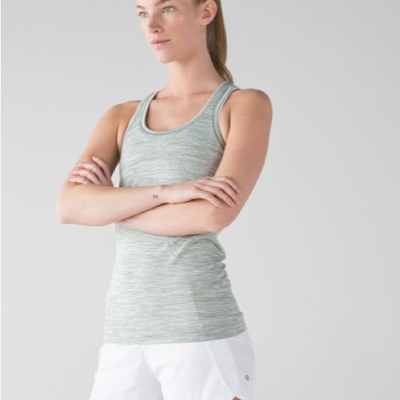 lululemon athletica Tops - Lululemon Athletica Swiftly Tank Top size 6 EUC